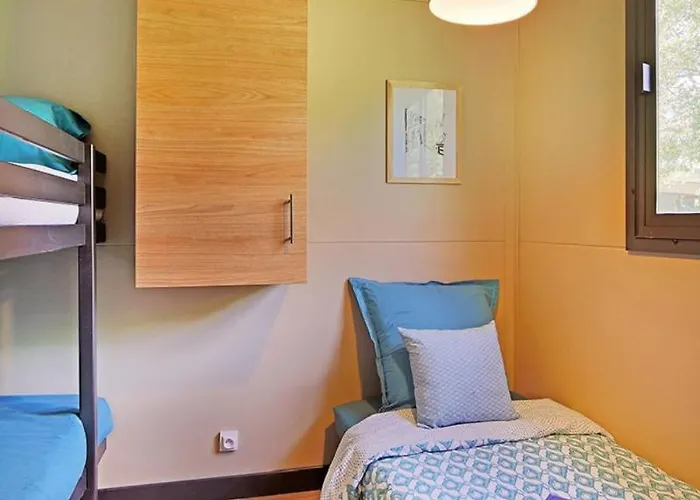 L'oso Parque de Campismo *